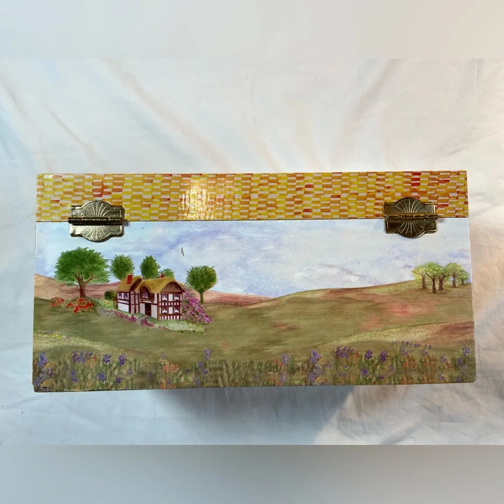 Wooden Painted Keepsake Box Horse Theme Mare and Foal Includes Mirror‎